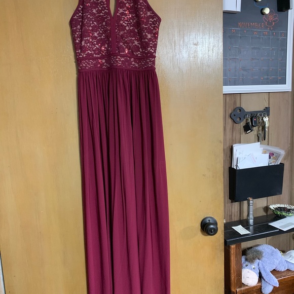 Long formal dress - Picture 4 of 8